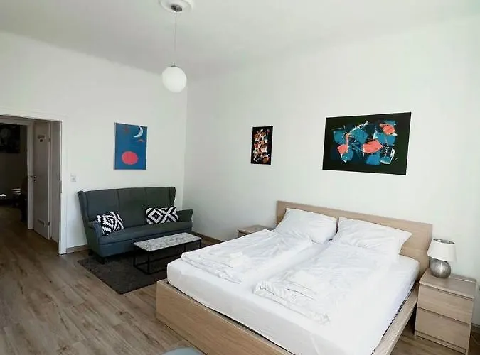 Experience Apartment *