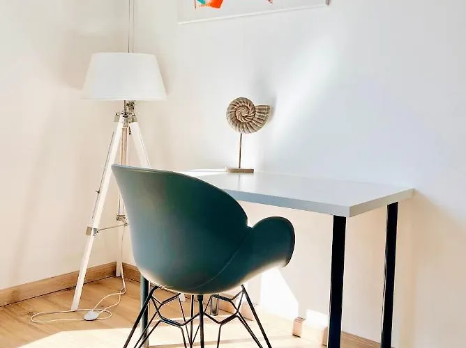 Experience Apartment *